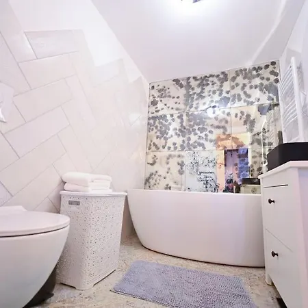 The Oracle Downtown Apartment *